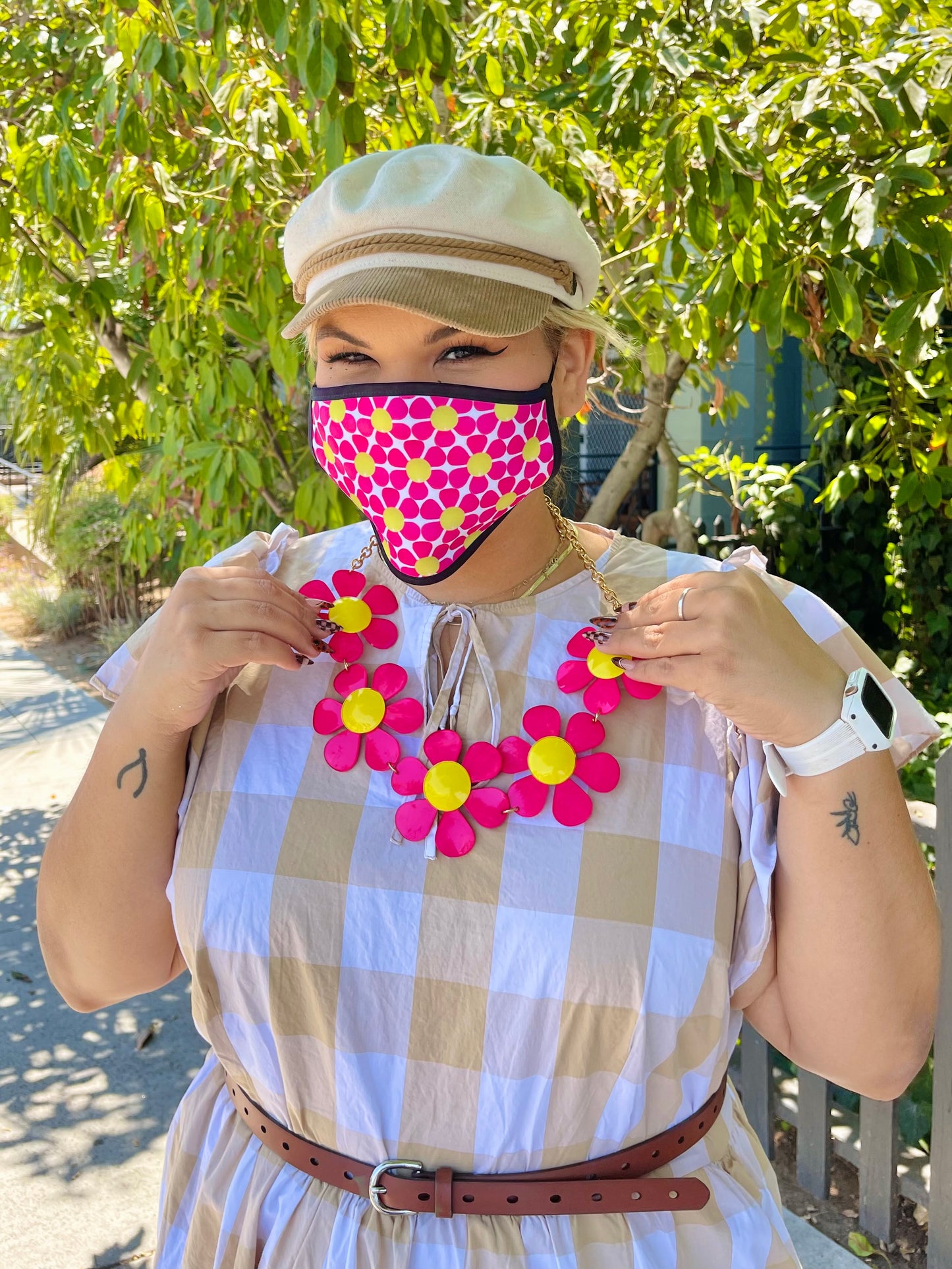 The "GO-GO" Daisey Mask and Necklace Set